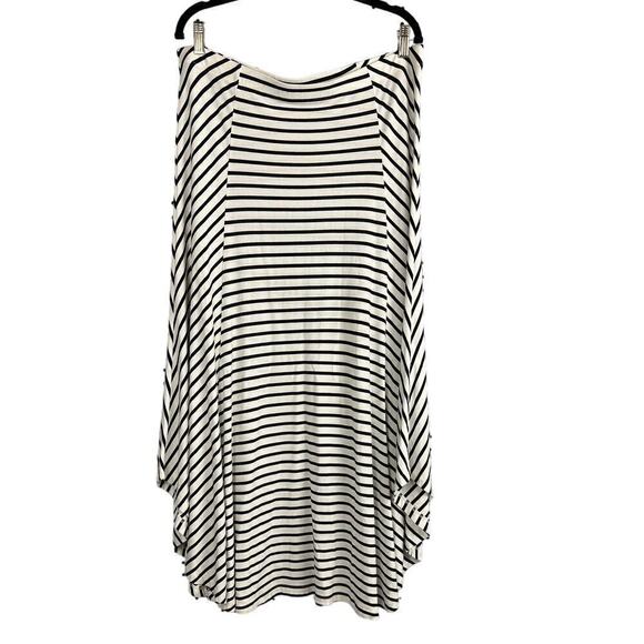 Chico's Plus Size Black and White Asymmetrical Maxi Skirt Size 2 - Picture 1 of 5